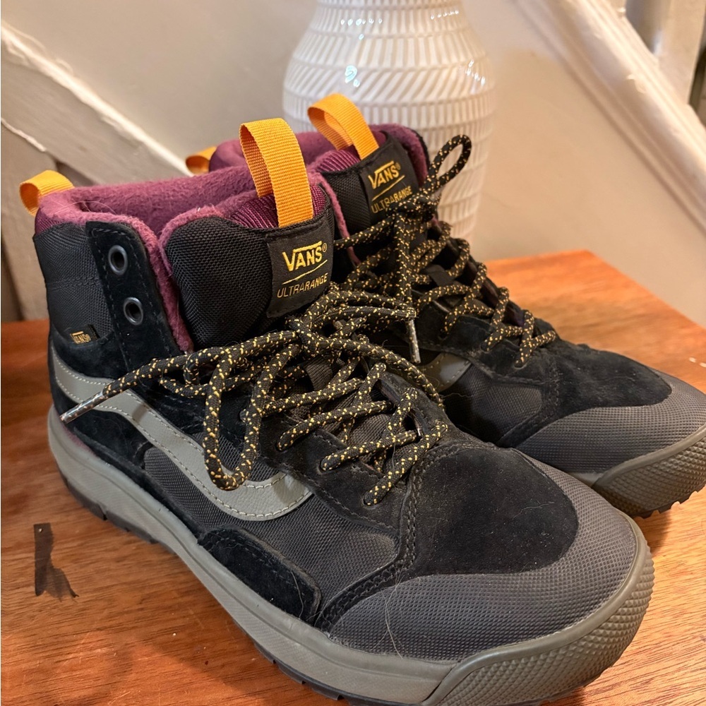 Vans UltraRange Black and Gray High-Tops